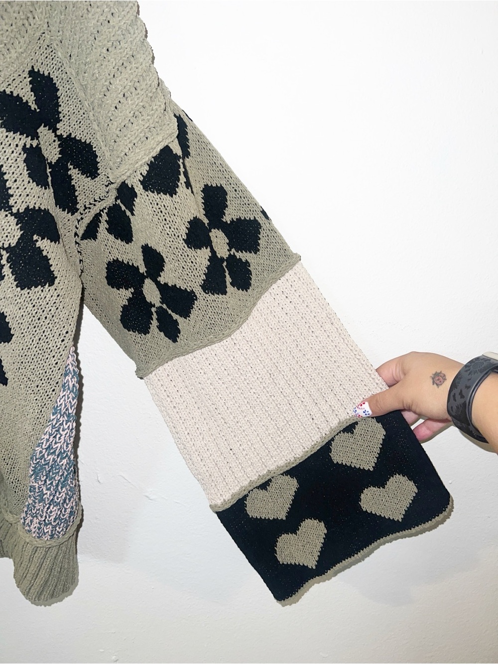 POL Patchwork Hooded Cardigan Sweater Olive, Cream & Black with floral & hearts - Picture 3 of 9